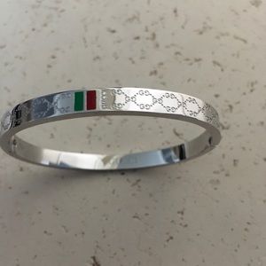 gucci logo bracelet